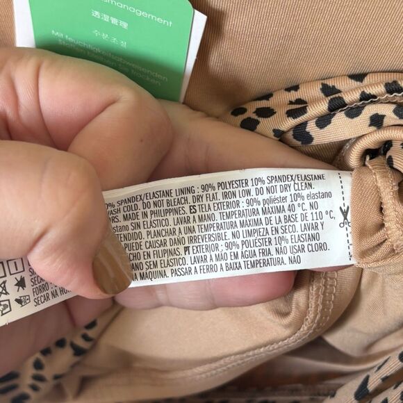 Forever 21 Tan Leopard Print Longline Square neck Sports Bra NWT Large - Picture 6 of 6